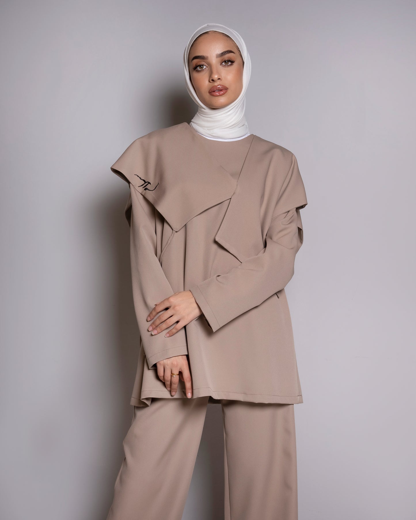 SUIT BEIGE